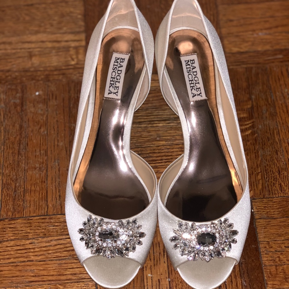 Badgley Mischka Women’s Macie Pump